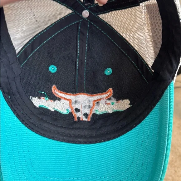 Teal and Black Women's Buffalo Cap - Picture 6 of 6